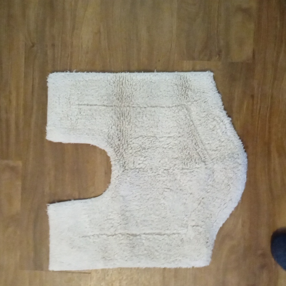 Bath Rugs - Picture 2 of 2